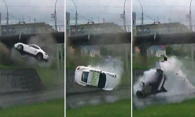 Porsche Salto Nyemplung ke Sungai, Pengemudi dan Penumpang Selamat